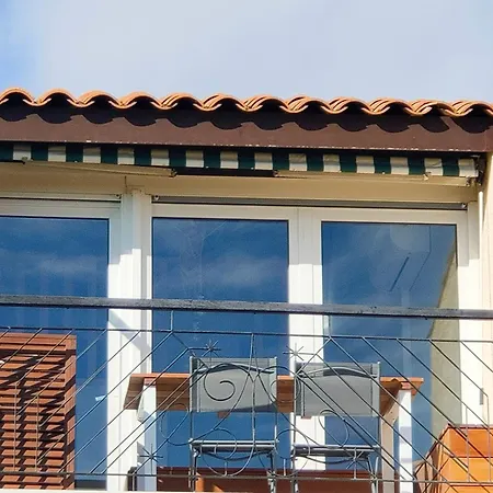 Appartement Vue D'Or Les Pieds Dans L'Eau La Londe-les-Maures Exterior photo